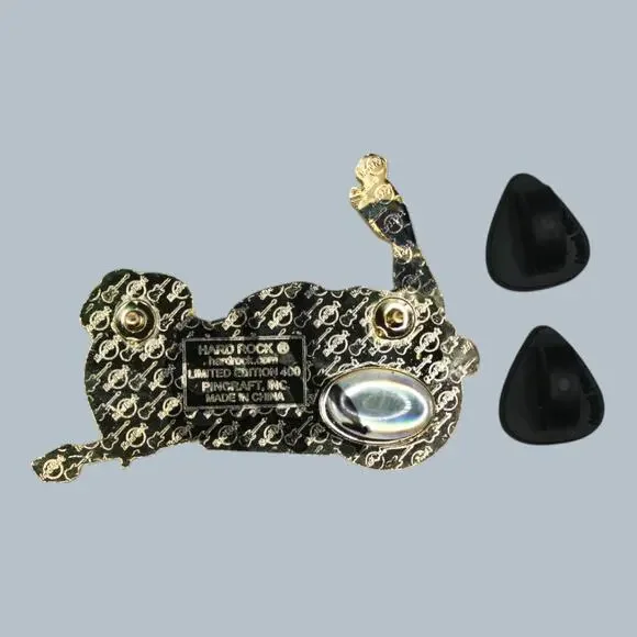 Hard Rock Pin 2008 New York Rock & Roll Drag Queen Purple Guitar - Picture 2 of 2